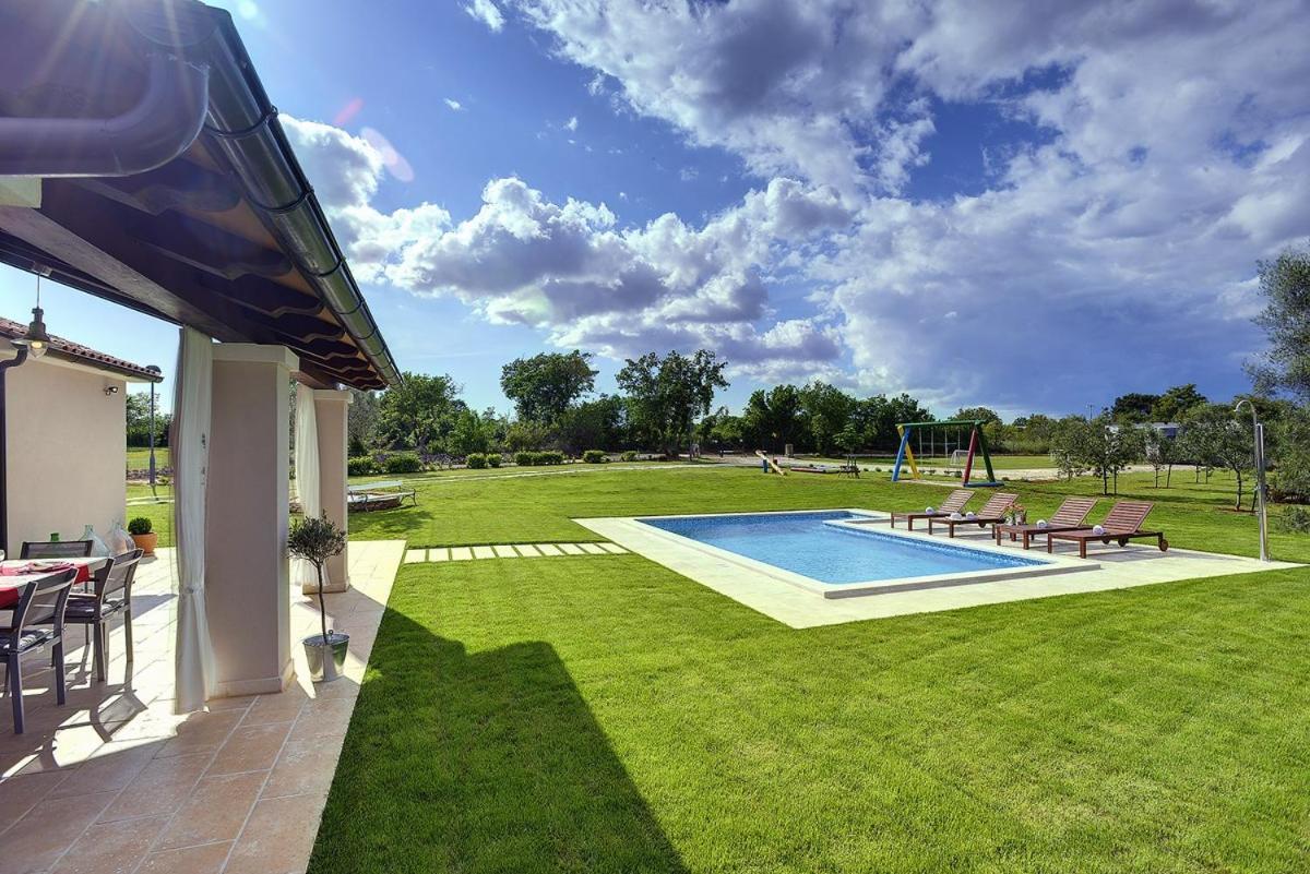 Villa Zara Marcana Exterior photo