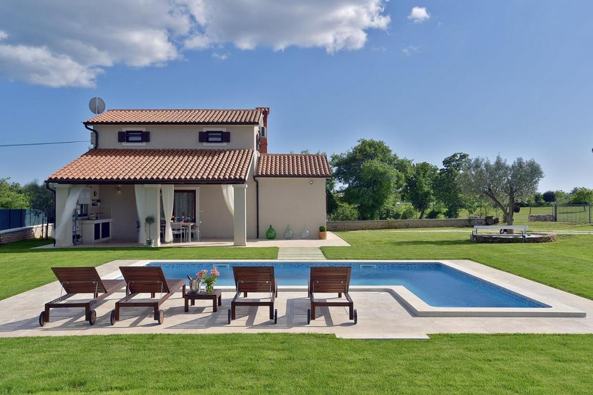 Villa Zara Marcana Exterior photo